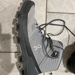 On cloud Cloudrock Hiking shoes. Sz 12